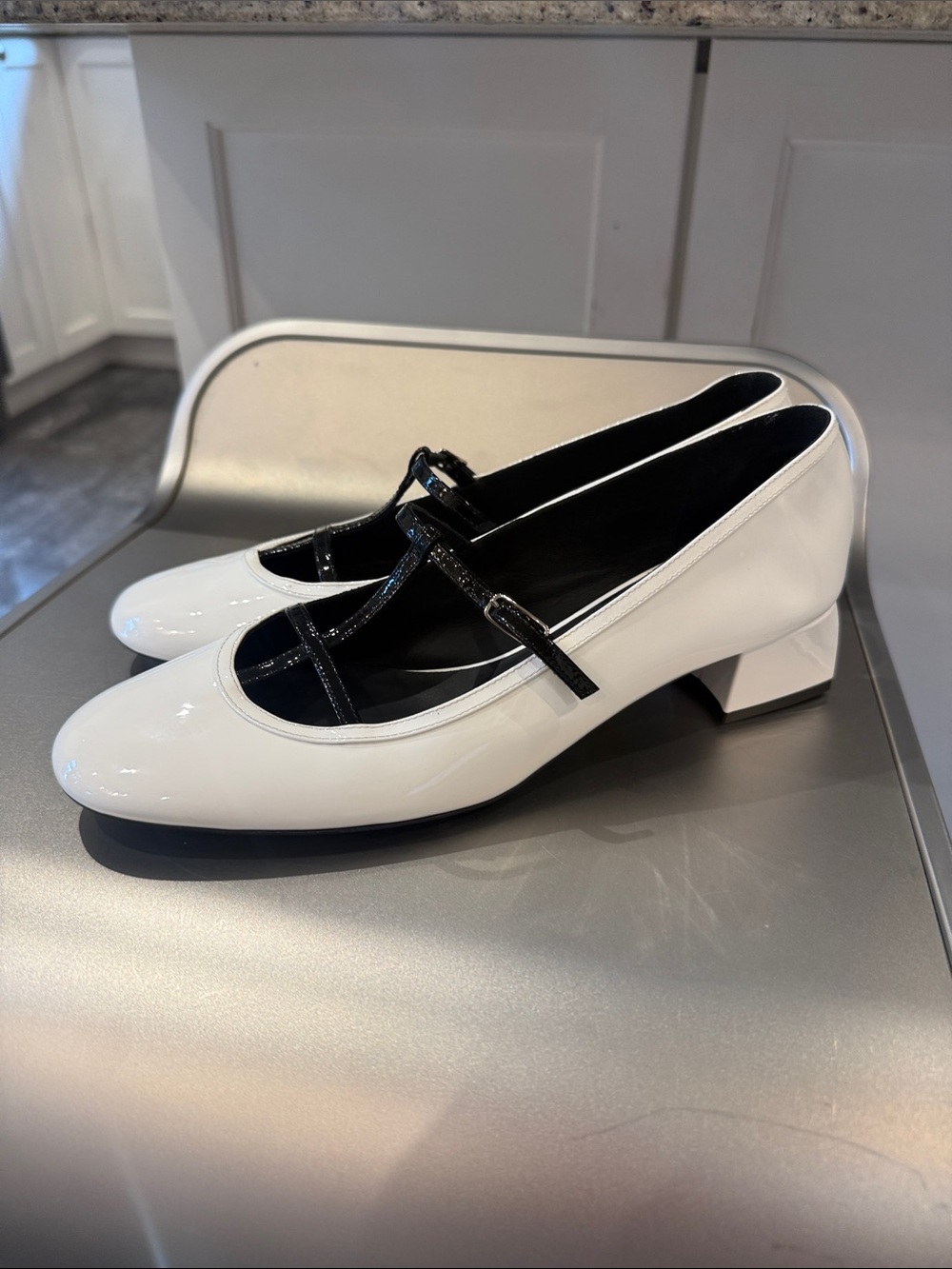 NIB KHAITE Fawn White Leather T-Strap Block Heel Pumps with Black Trim